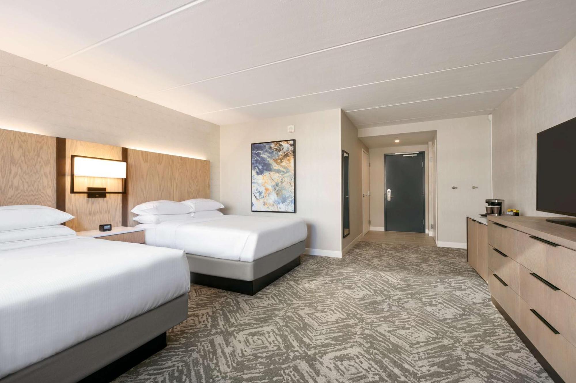 Doubletree By Hilton Canton Downtown Esterno foto
