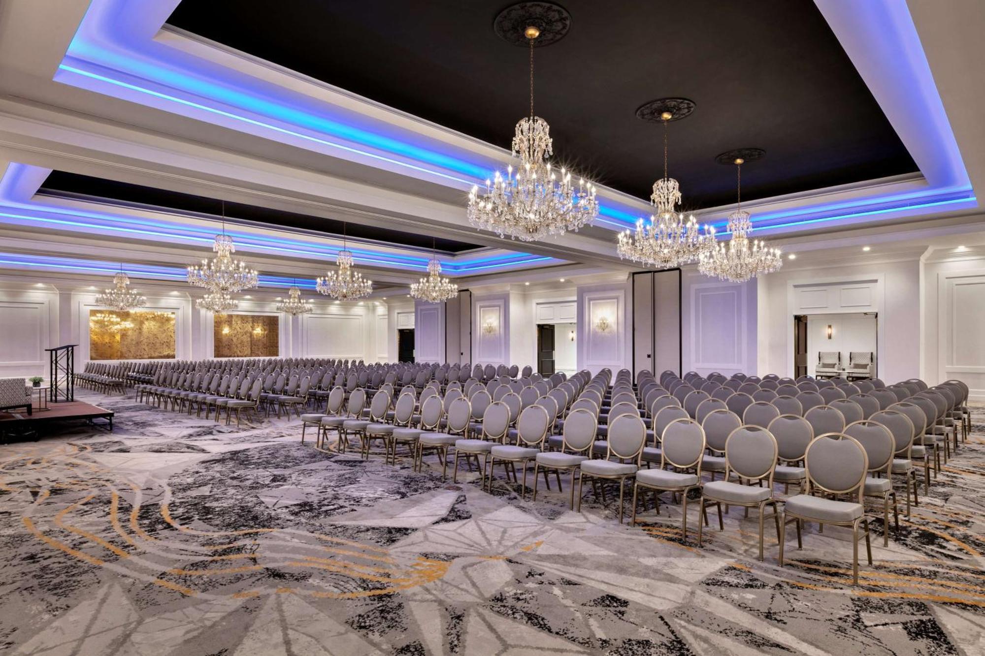 Doubletree By Hilton Canton Downtown Esterno foto