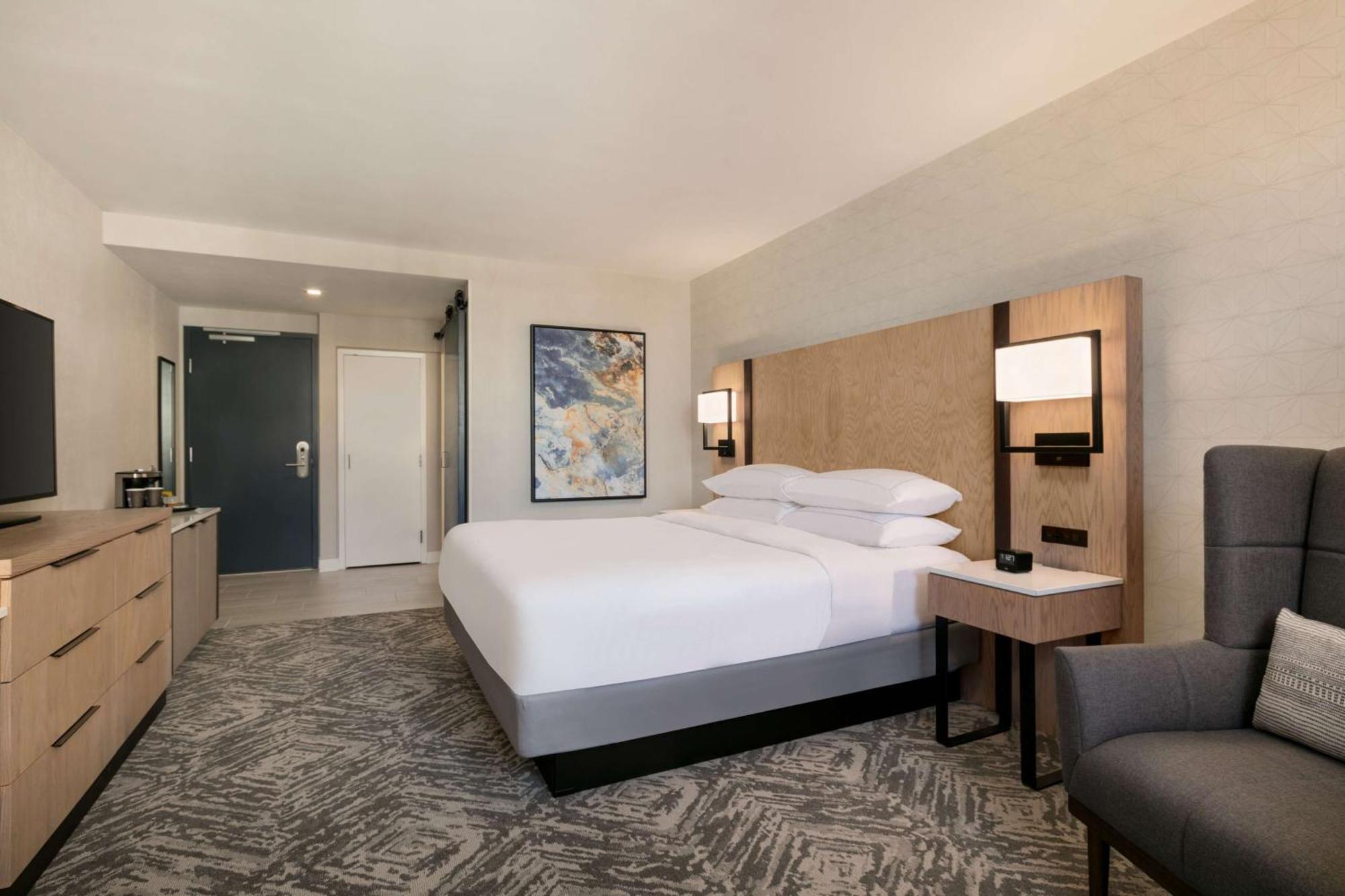 Doubletree By Hilton Canton Downtown Esterno foto