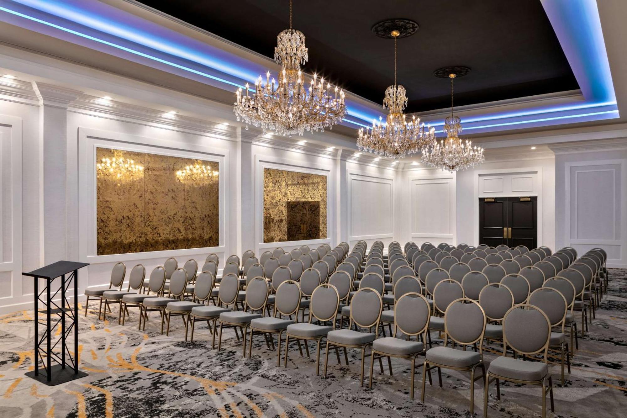 Doubletree By Hilton Canton Downtown Esterno foto