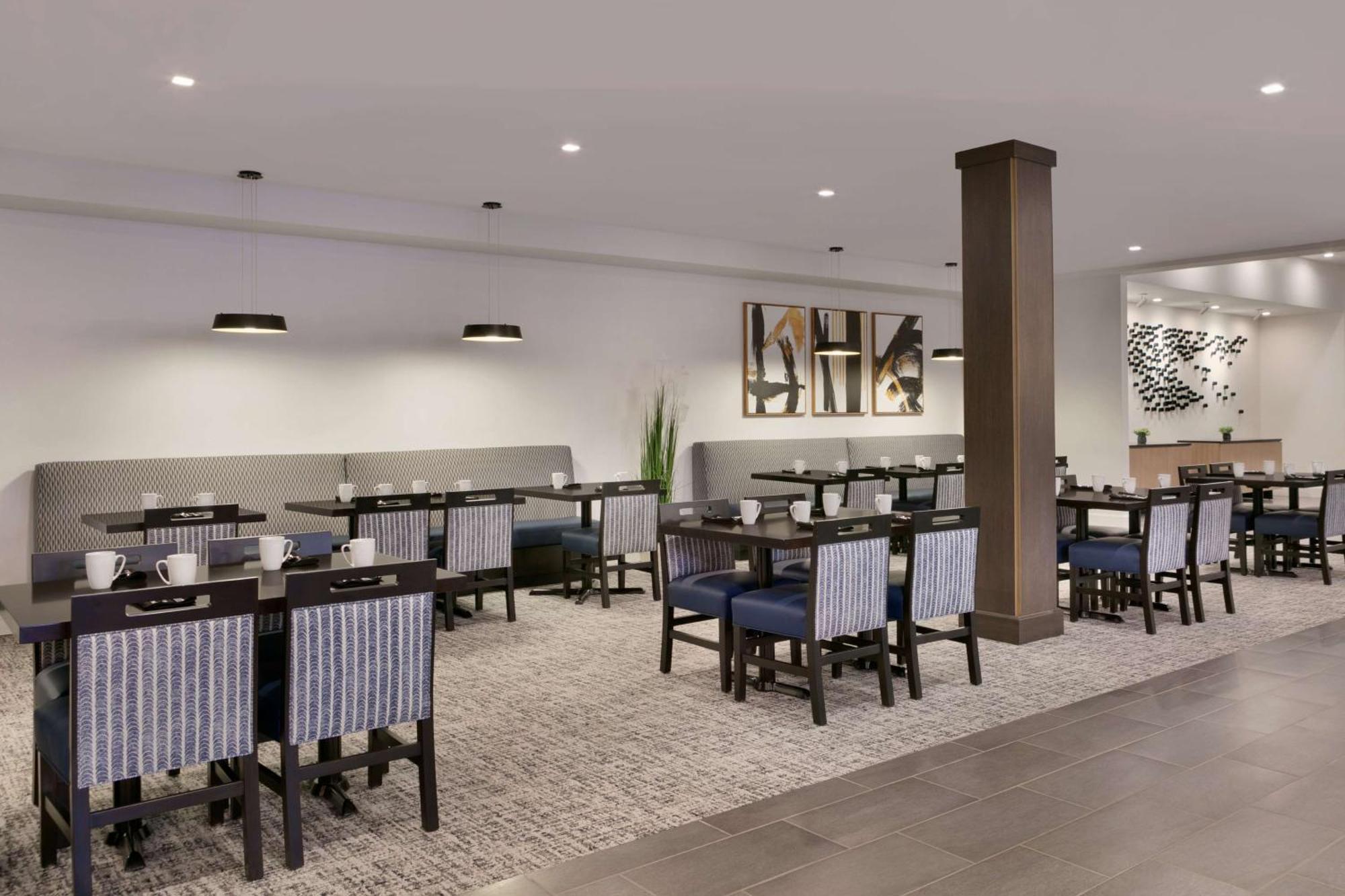 Doubletree By Hilton Canton Downtown Esterno foto