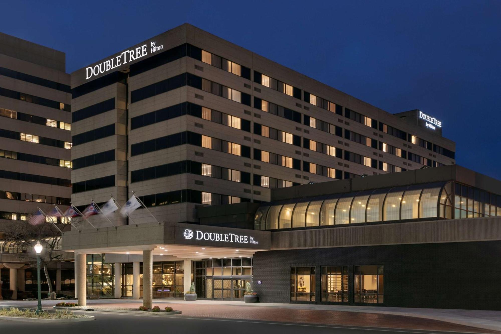 Doubletree By Hilton Canton Downtown Esterno foto