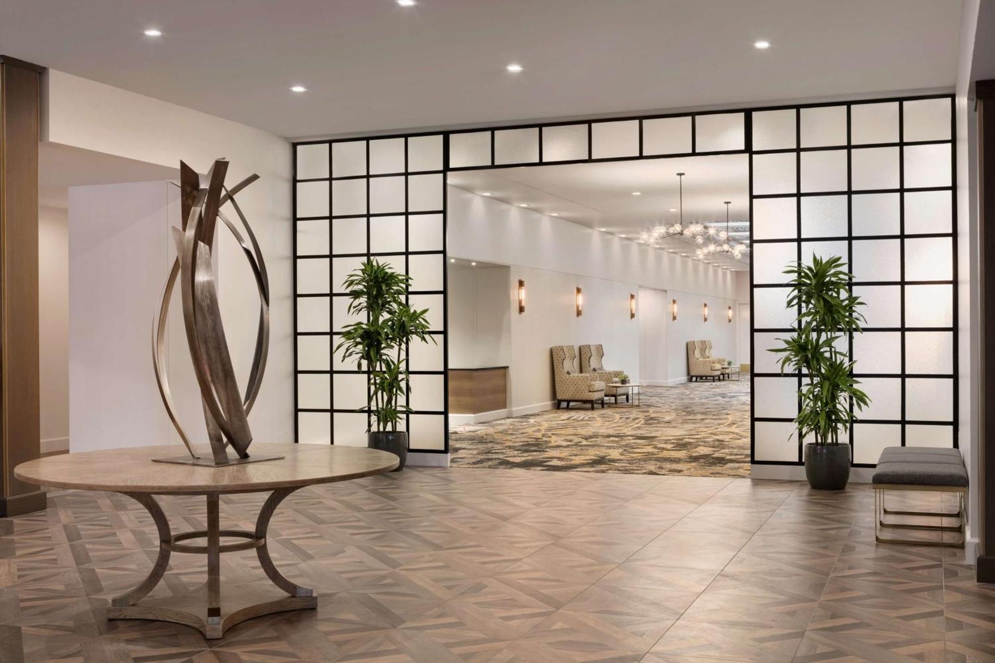 Doubletree By Hilton Canton Downtown Esterno foto