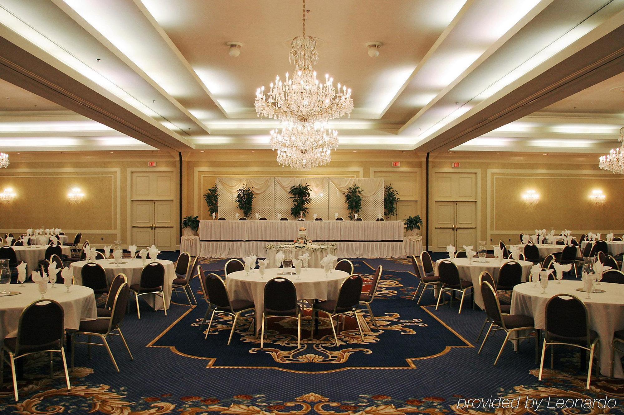 Doubletree By Hilton Canton Downtown Ristorante foto