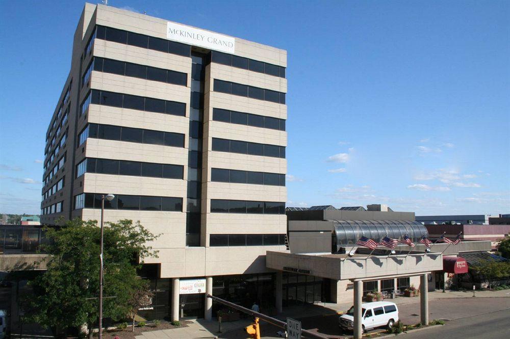 Doubletree By Hilton Canton Downtown Esterno foto
