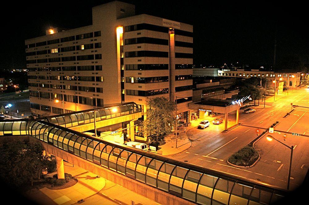 Doubletree By Hilton Canton Downtown Esterno foto