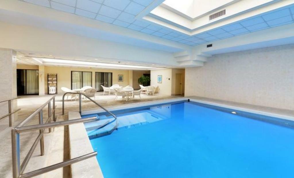 Doubletree By Hilton Canton Downtown Esterno foto
